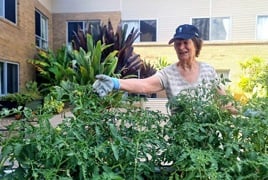 Dianna in the Goodness Garden_.jpg Dianna in the Goodness Garden_.jpg